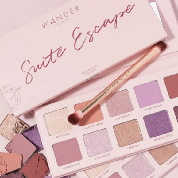 Wander Beauty Suite Escape Eye Shadow Palette - Picture 1 of 5